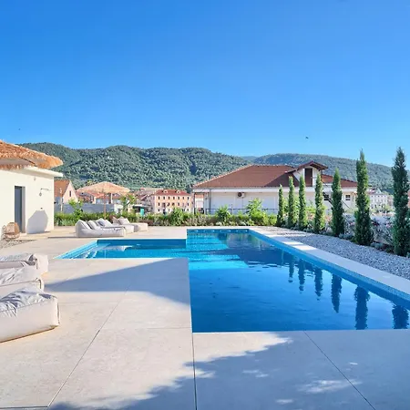 Hvar Luxury And Pool With View In Heart Of Villa Stari Grad (Hvar)